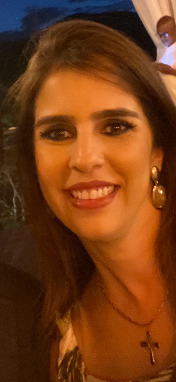 Dra. Renata Pamplona Silva Arantes